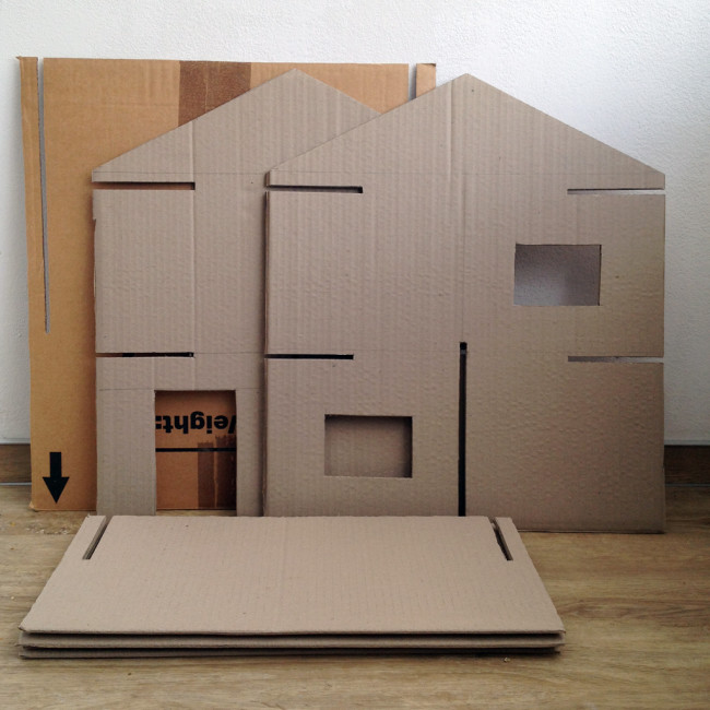 carboard slotted dollshouse 03