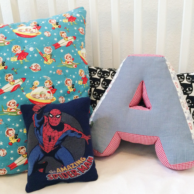 Mini Spiderman Pillow 03