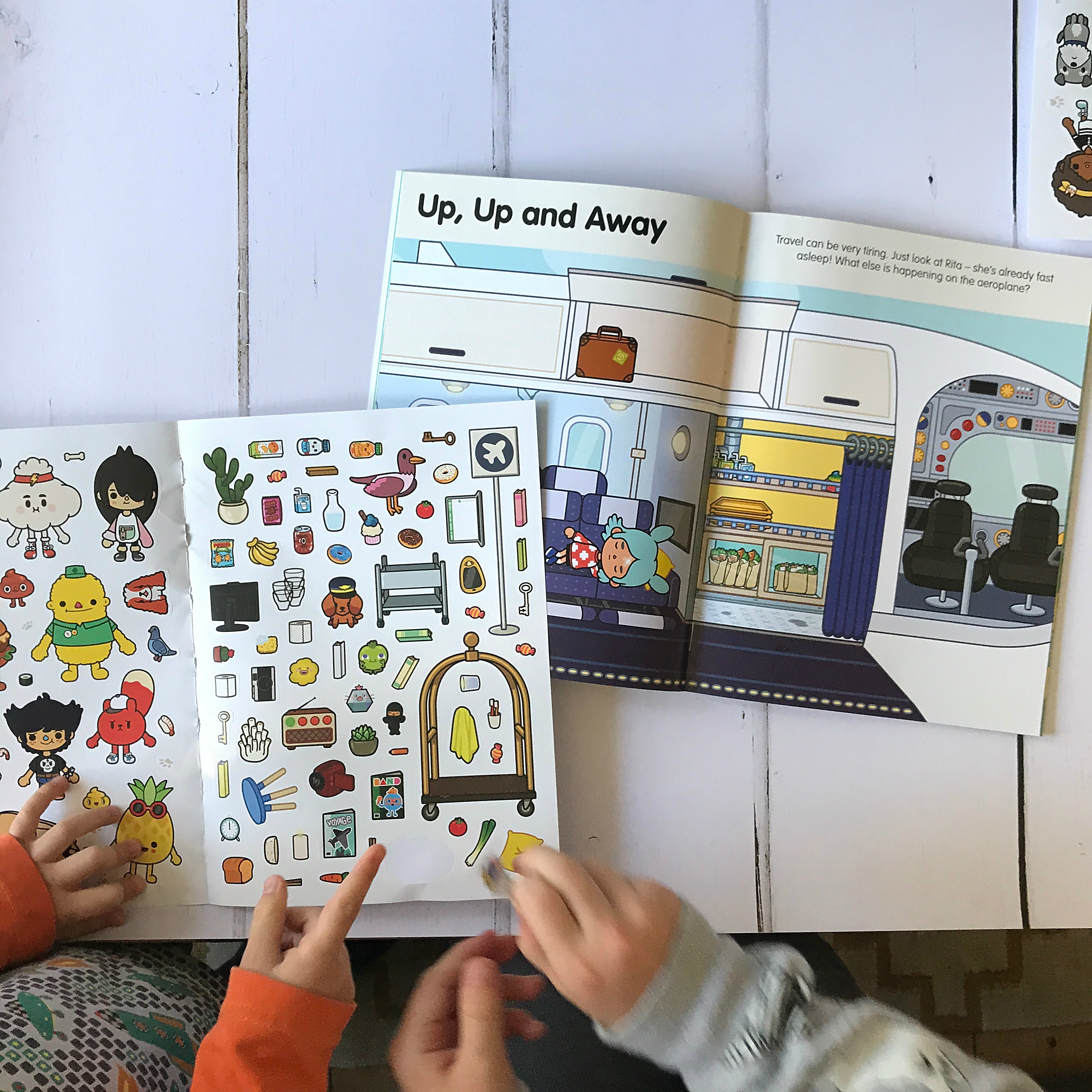 Toca Life: Who's Who?: Sticker Book : Boca, Toca: : Books