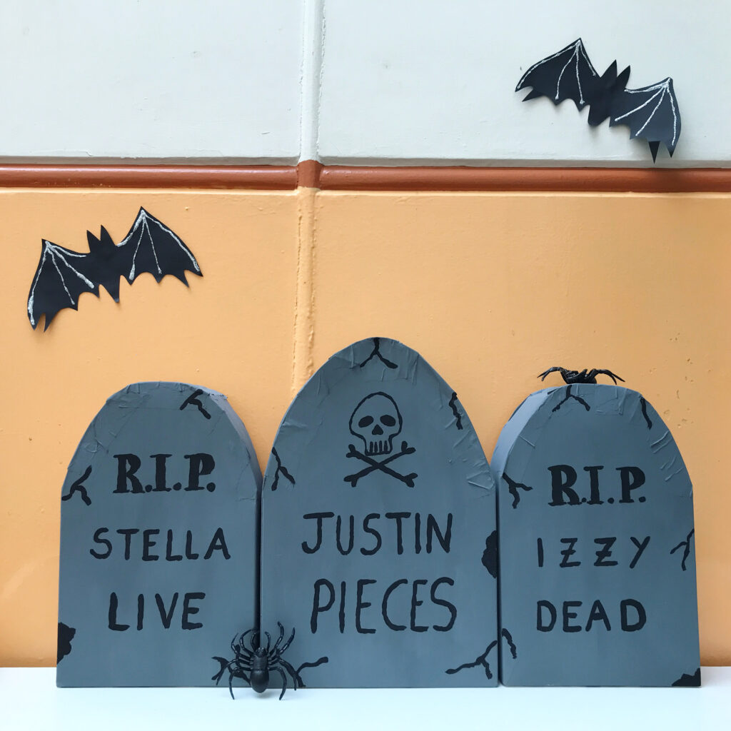 DIY Halloween Gravestones Decorations
