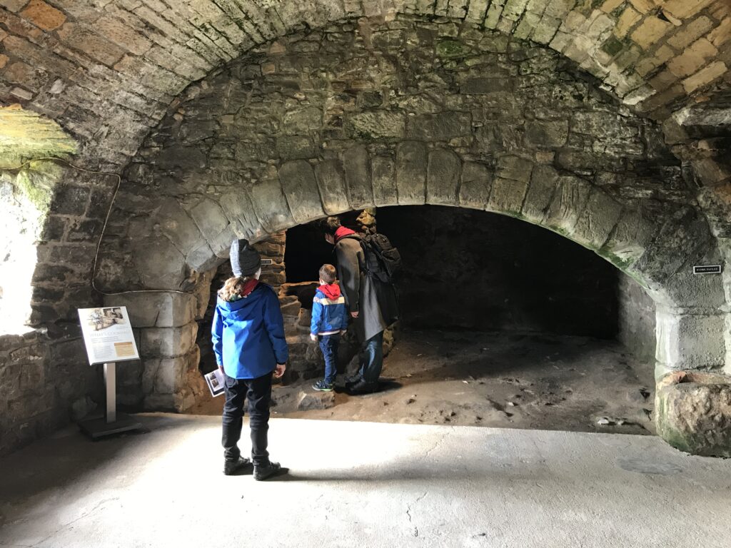 Aberdour Castle with Kids