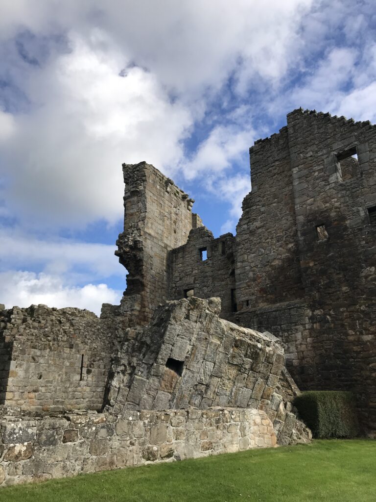 Aberdour Castle with Kids
