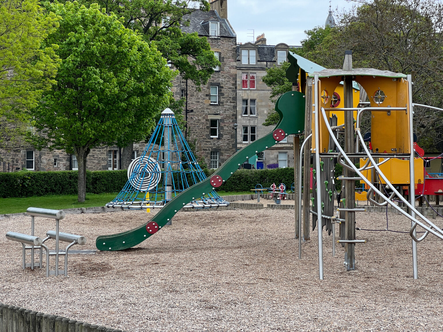 {Edinburgh} Fun for all ages at East Meadows Playpark The Bear & The Fox
