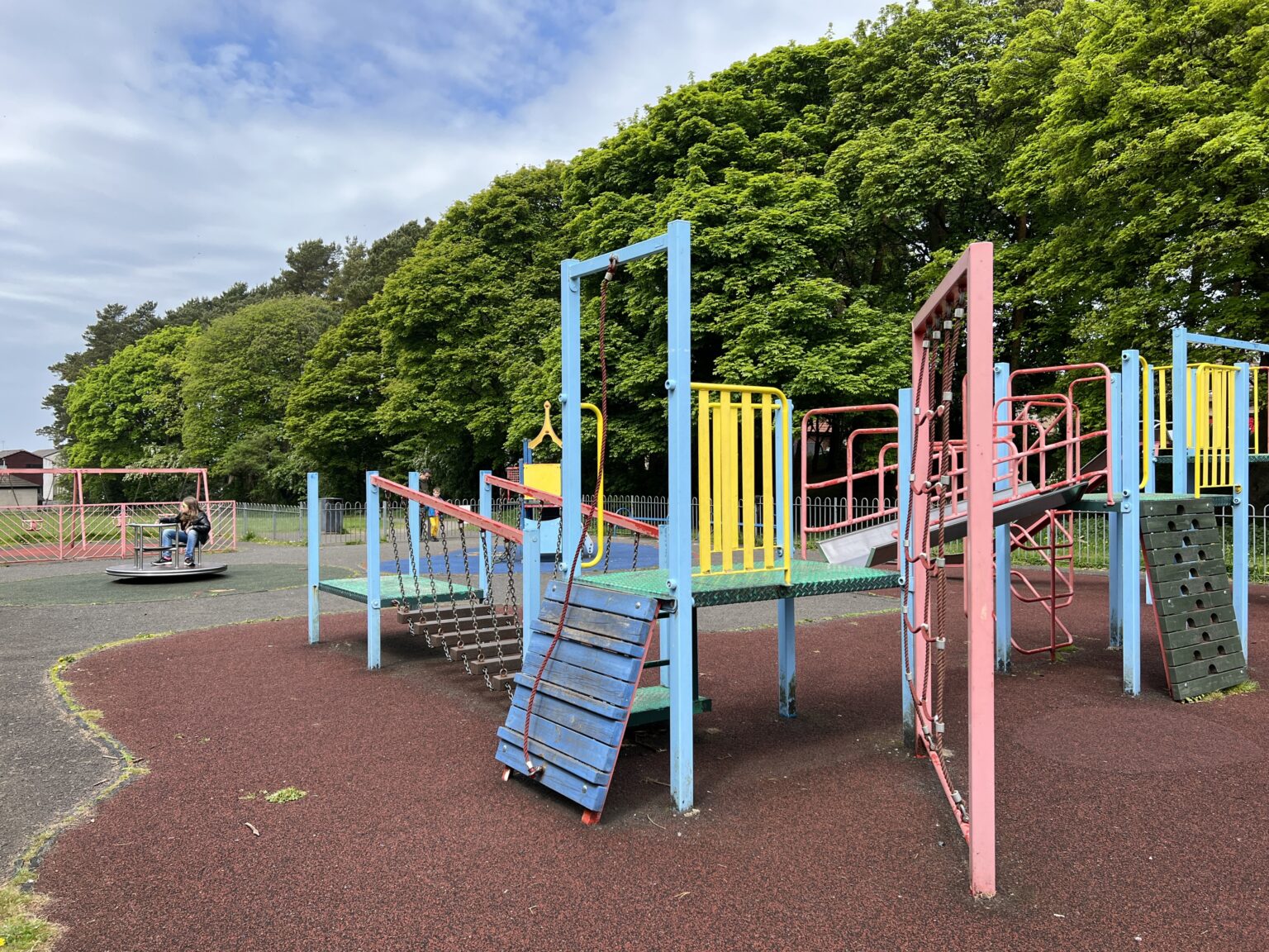 {Edinburgh} Buckstone Park Playground & Woods The Bear & The Fox