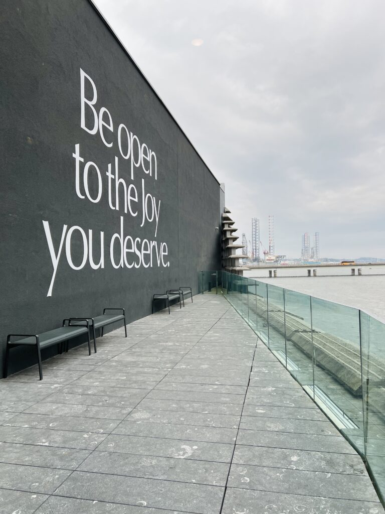 V&A Dundee Balcony