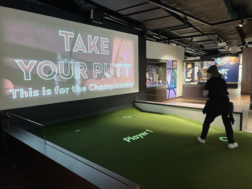 R&A World Golf Museum putting green