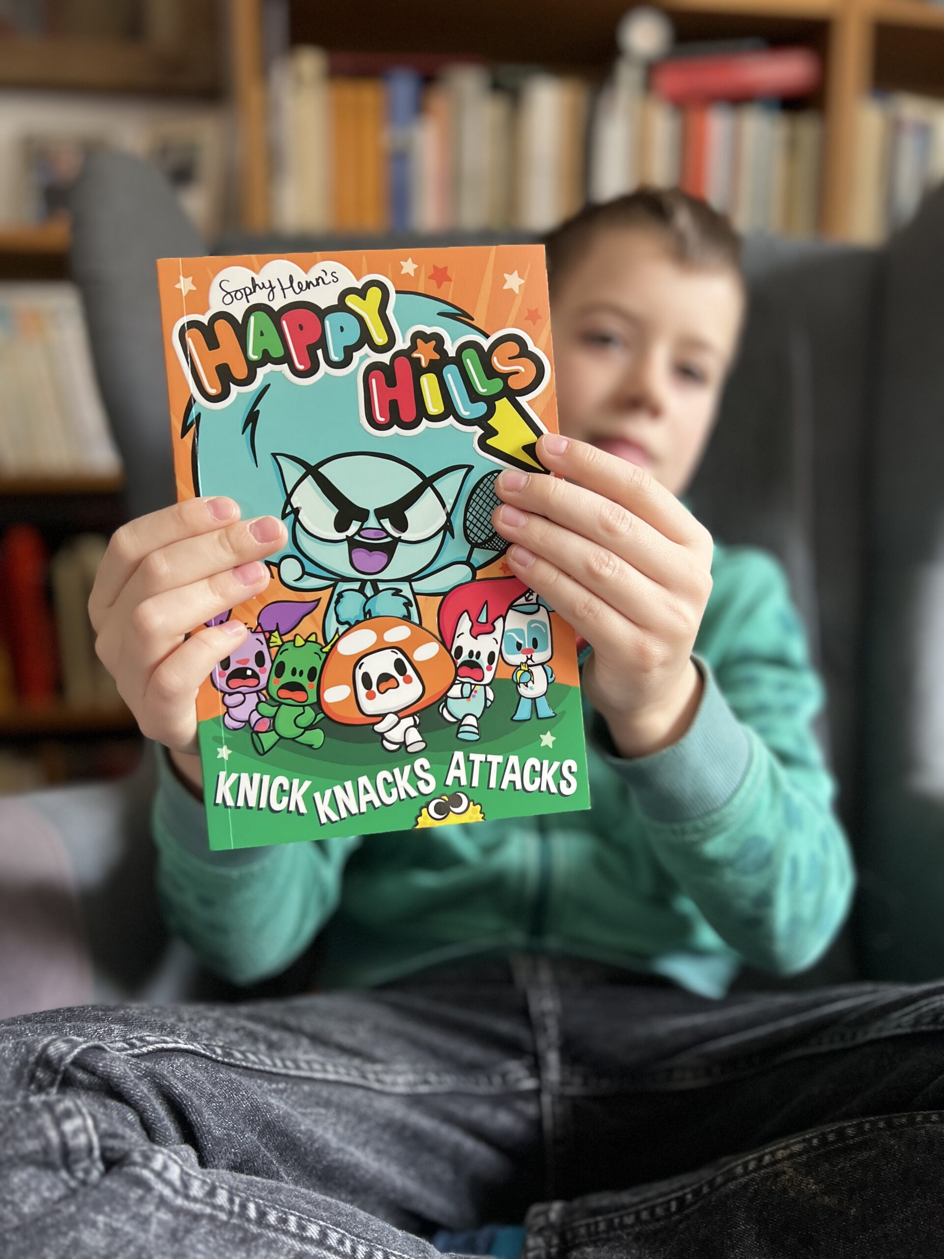 book-tour-happy-hills-knick-knacks-attacks-the-bear-the-fox