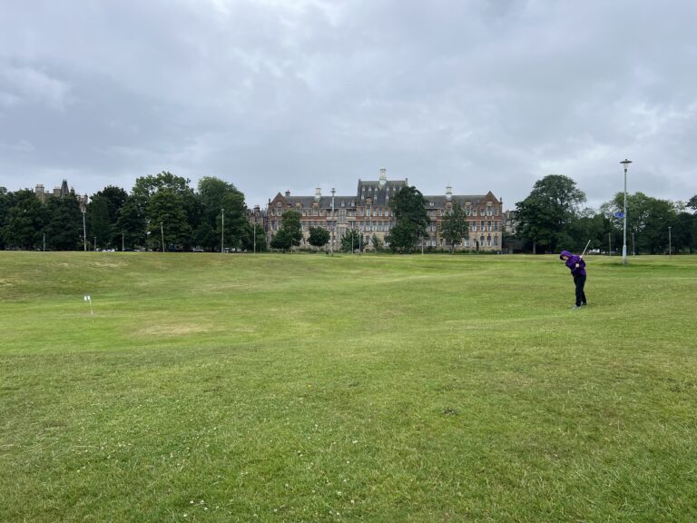 {Edinburgh} Free Family Fun at Bruntsfield Links Short Hole Golf Course